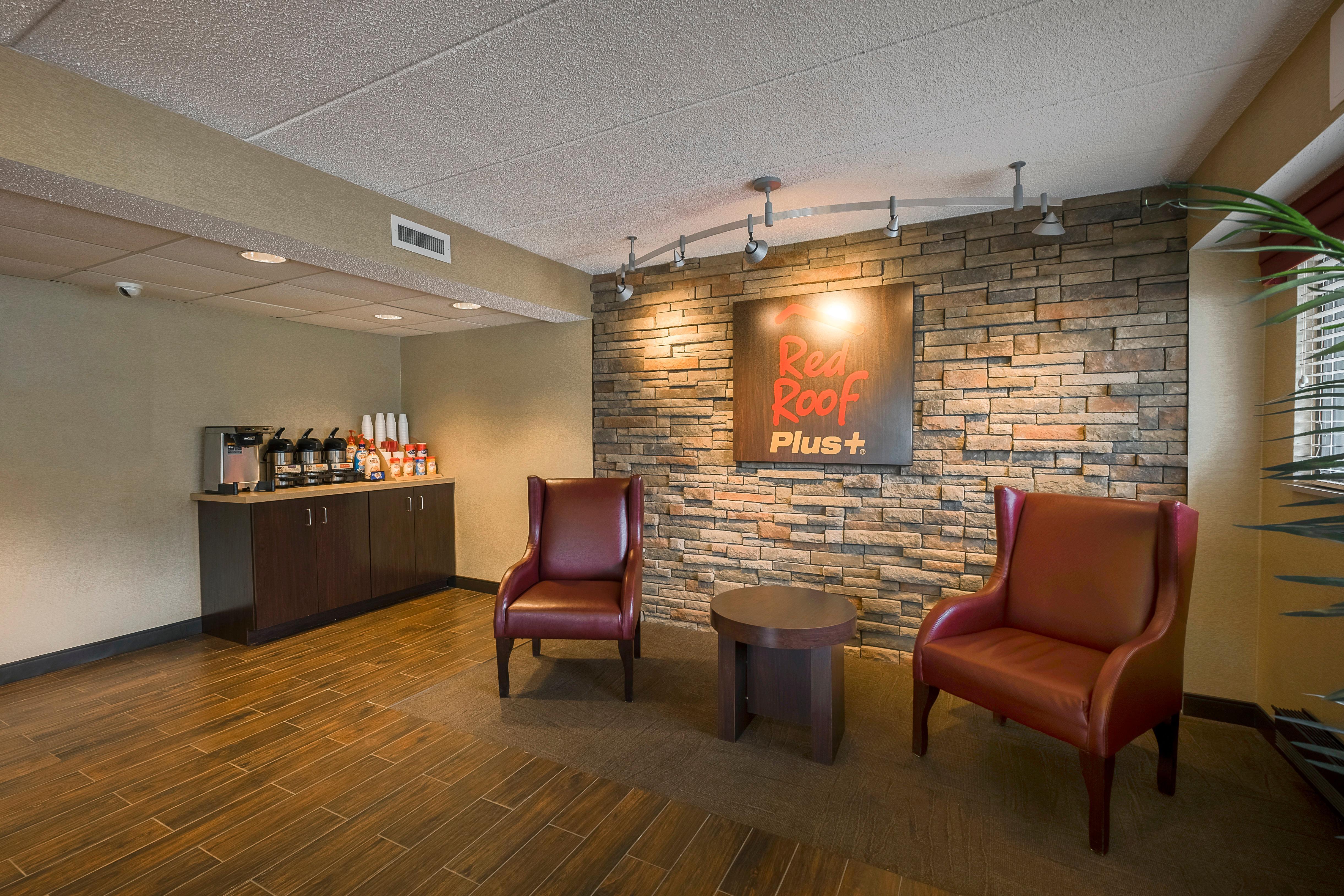Red Roof Inn Plus+ West Springfield Exterior photo