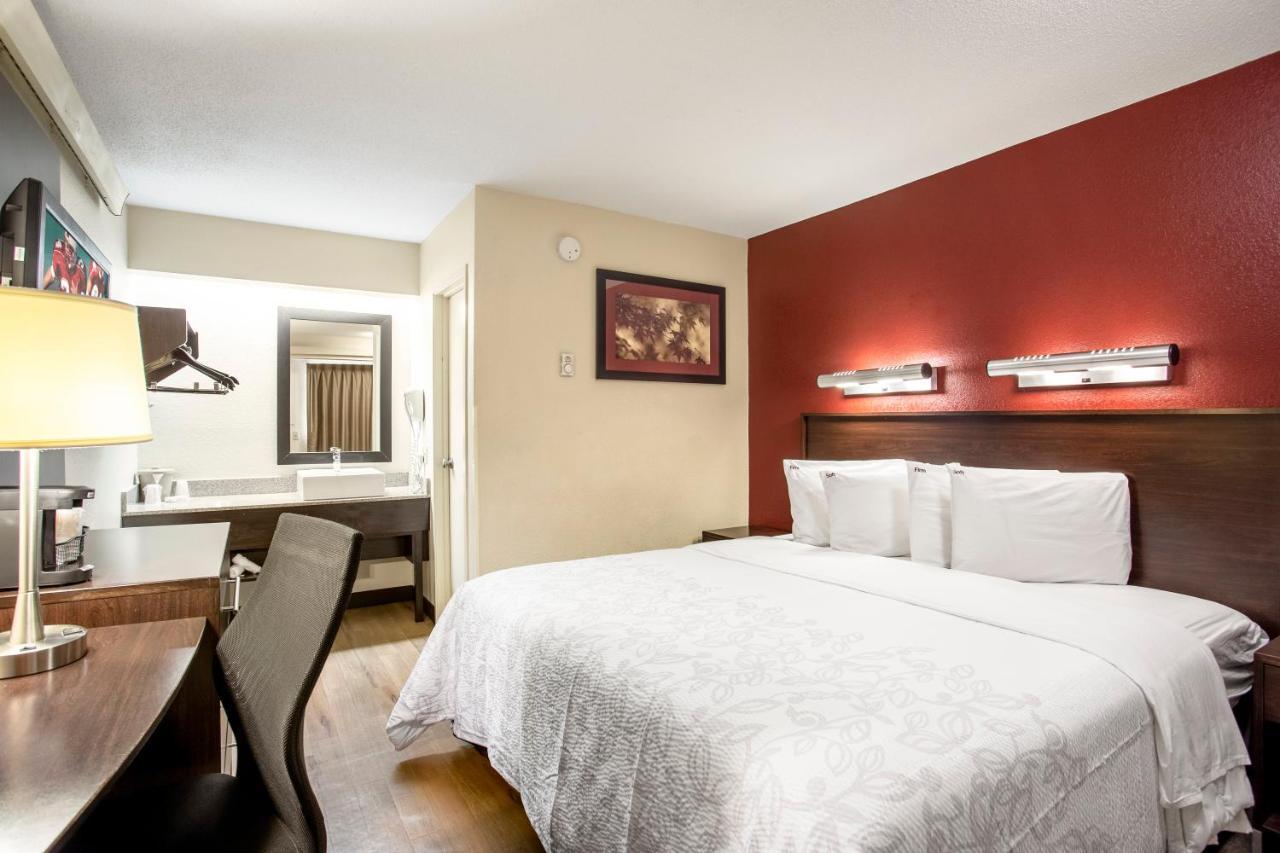 Red Roof Inn Plus+ West Springfield Exterior photo