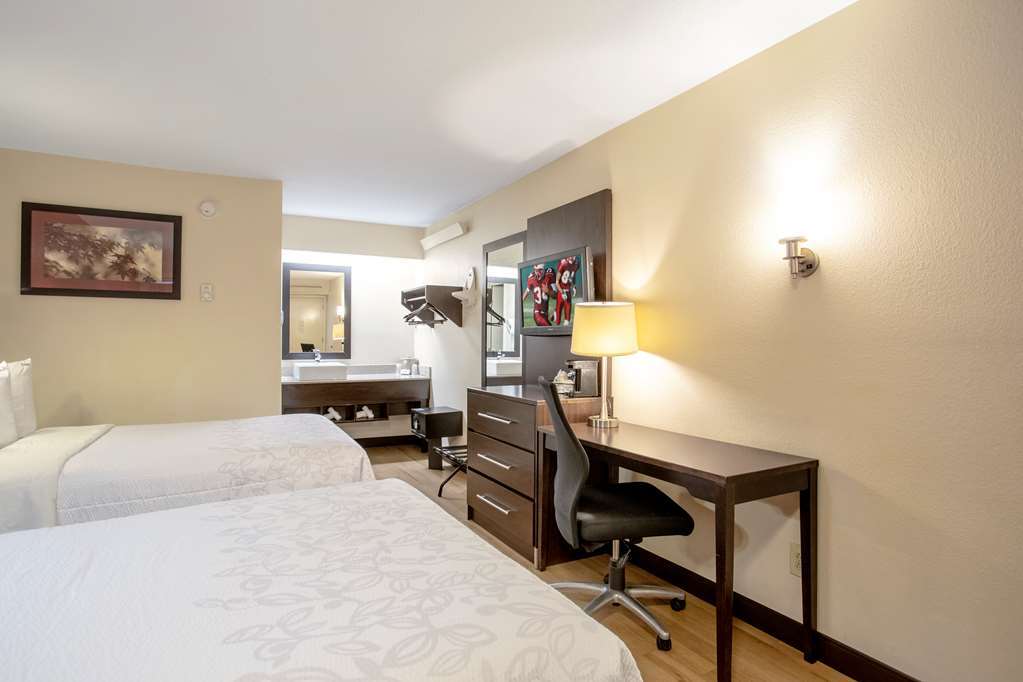 Red Roof Inn Plus+ West Springfield Room photo